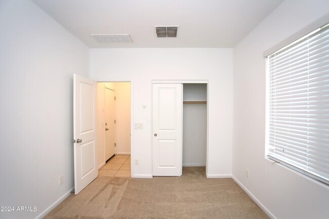 Building Photo - 9210 W Willow Bend Ln