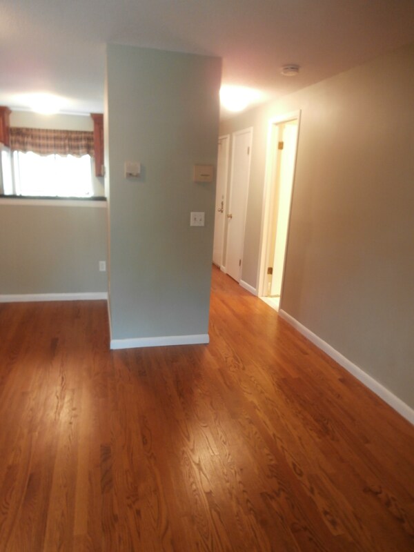 Building Photo - 42 N Main St