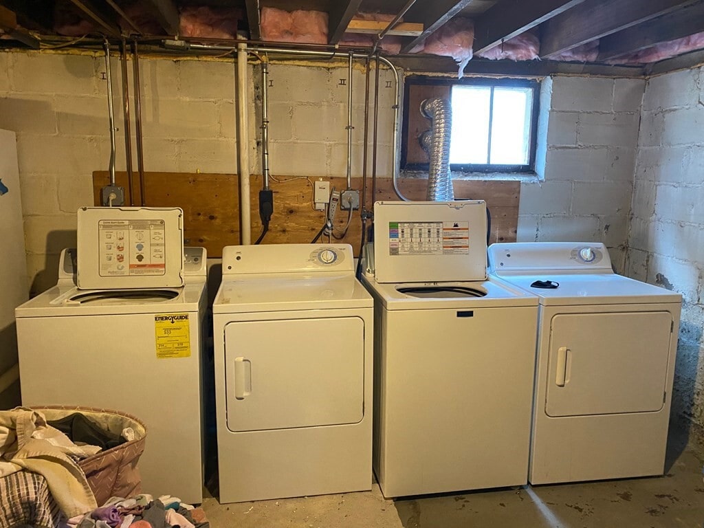 laundry area - 40 Ashland St