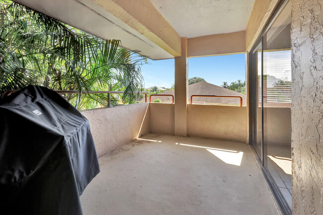 Building Photo - 12621 Westhampton Cir