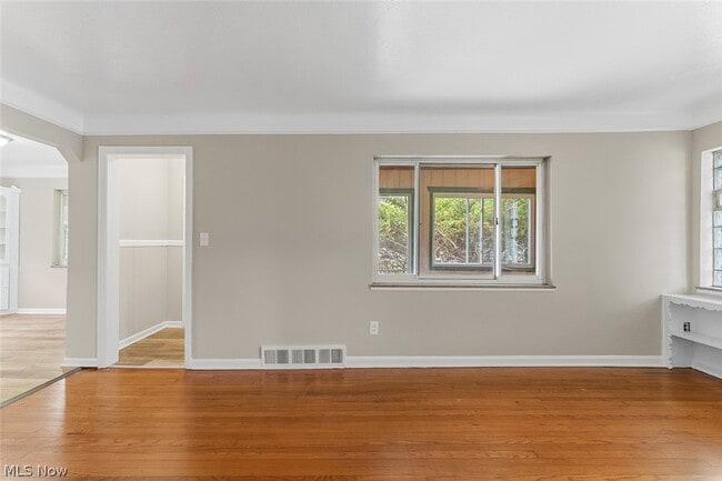 Building Photo - 1485 E 221st St