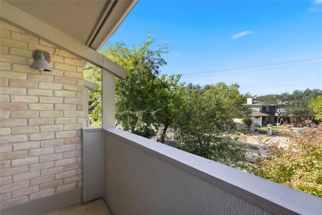 Building Photo - 48 Woodstone Square