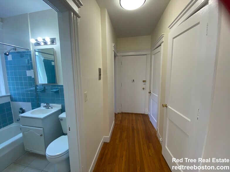 Building Photo - 1160 Commonwealth Ave