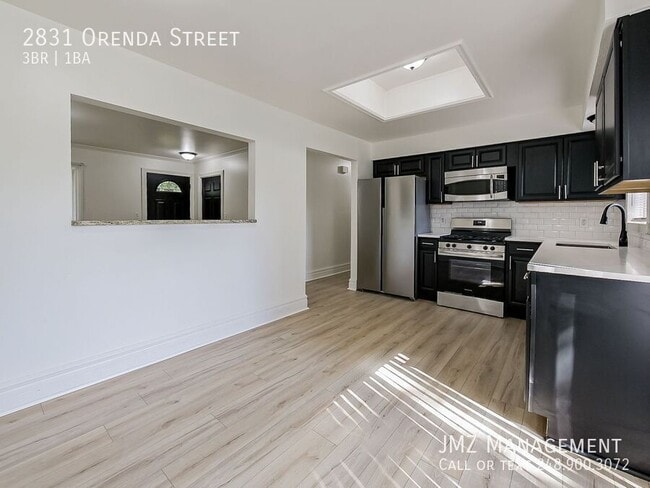 Building Photo - 2831 Orenda St