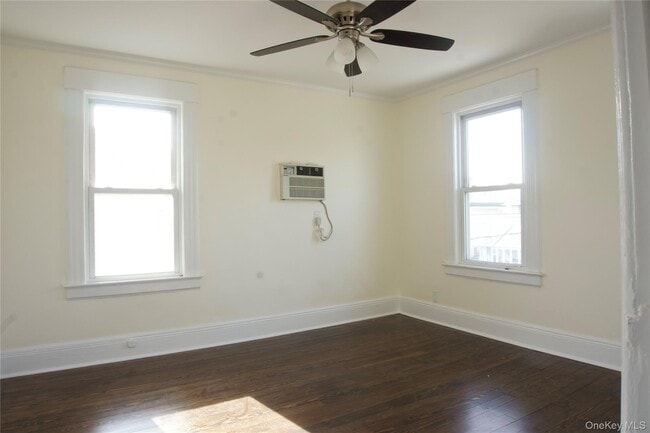 Building Photo - 55 Vernon Ave