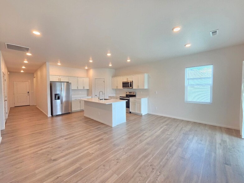 Building Photo - 10517 Sorenstam Rd