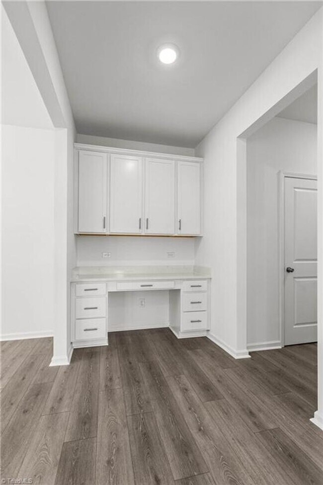 Building Photo - Spacious 3-Bedroom Townhome with Private Patio, Central HVAC & In-Unit Laundry Hookups