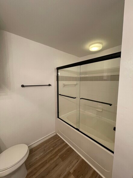 Building Photo - 3714 Palm Desert Ln