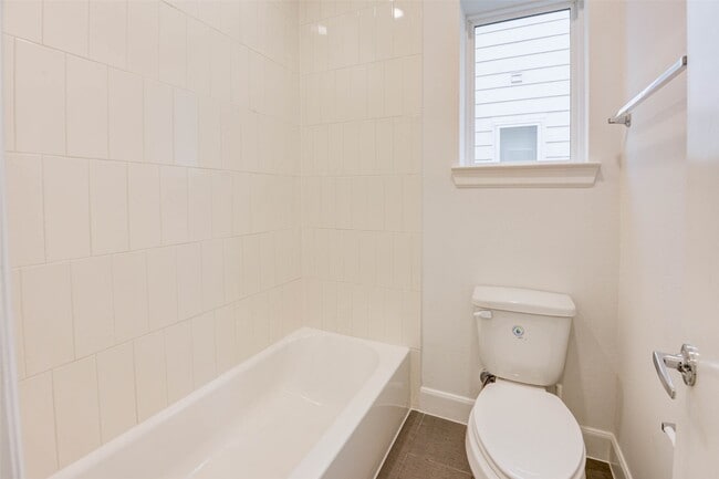 Building Photo - 1743 Eado Point Ln