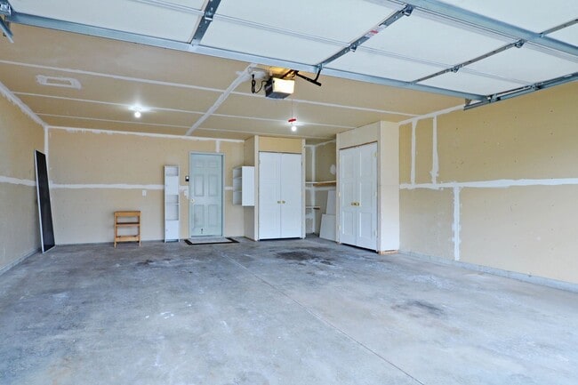 Building Photo - 17081 Eagleview Way