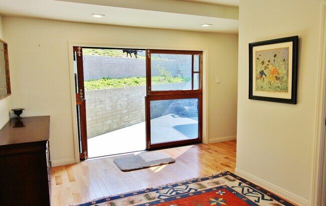 Building Photo - 7328 VISTA DEL MAR Ln