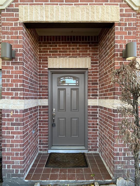 Building Photo - 5899 Fairdale Ln