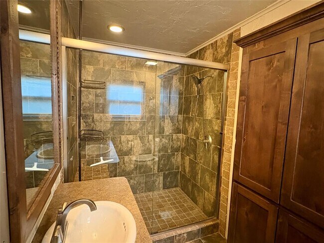 Building Photo - 2945 Kerry Ln