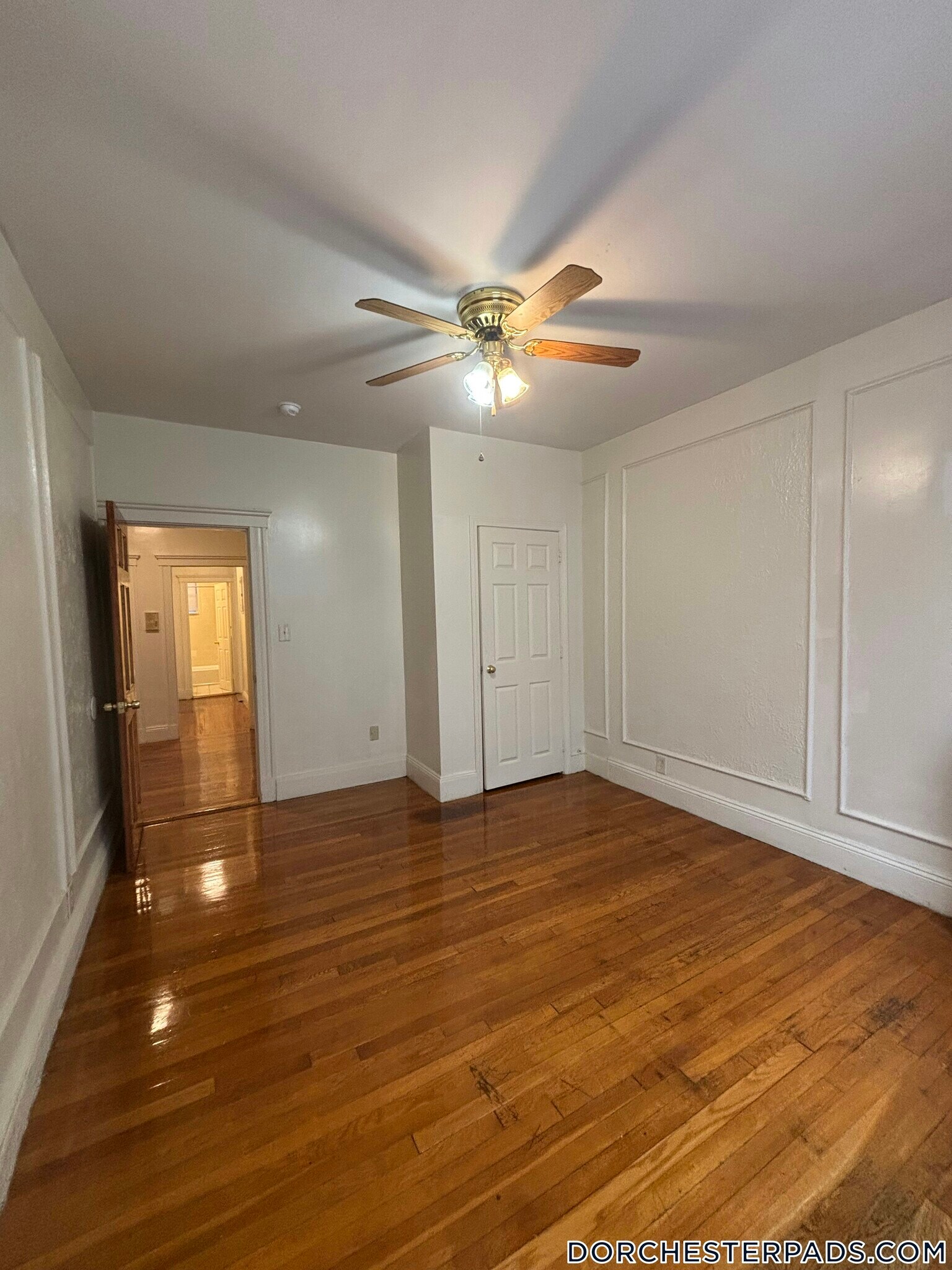 Building Photo - 19 Mora St