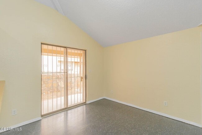 Building Photo - 11601 Soberana Ln