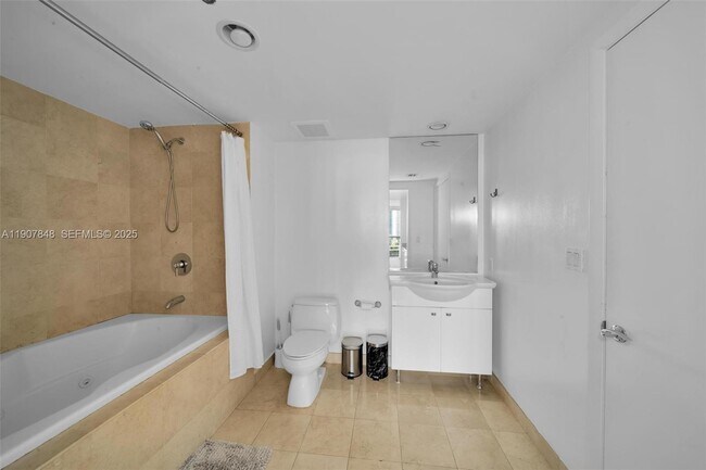 Building Photo - 1850 S Ocean Dr