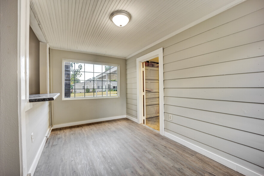 Building Photo - 1426 N 40th St