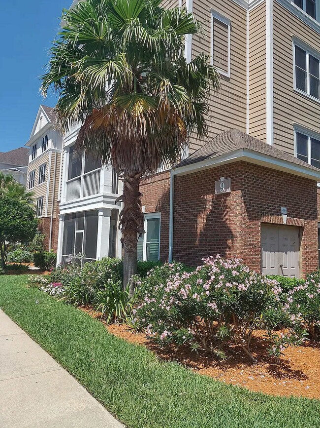 Building Photo - 13364 Beach Blvd