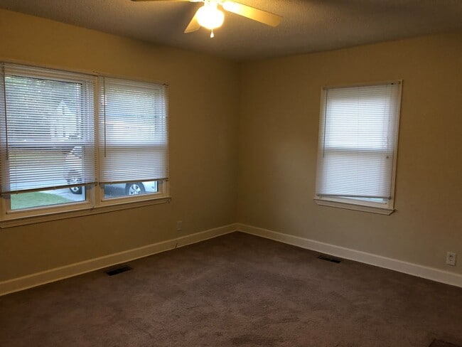 Building Photo - 2 BR 1 BA Bayshore Estates