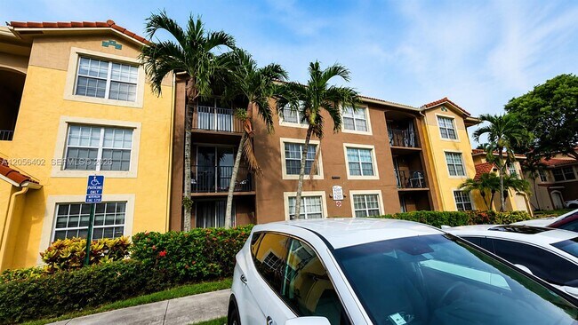 Building Photo - 15035 Michelangelo Blvd