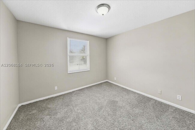 Building Photo - 10658 Pelican Dr