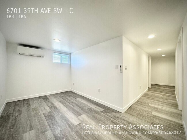 Building Photo - 6701 39th Ave SW