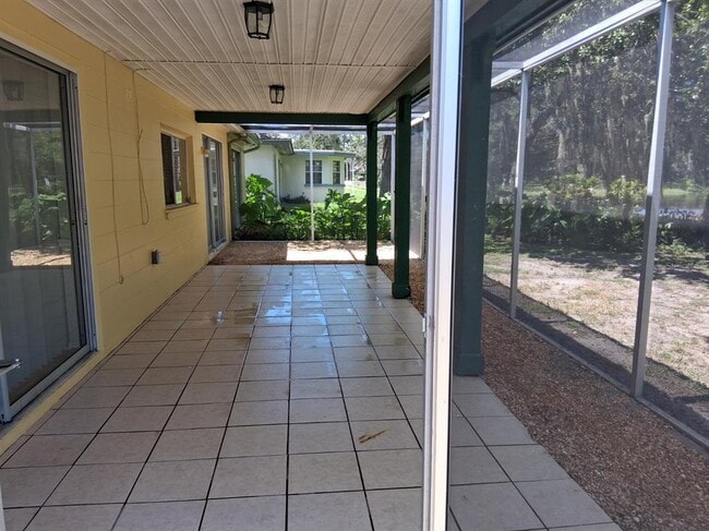 Building Photo - 12406 Weatherstone Row