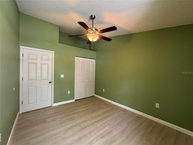 Building Photo - 4750 Hamlets Grv Dr