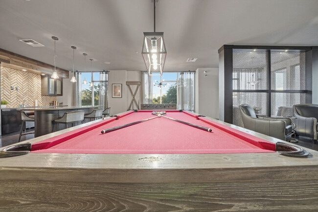 Building Photo - 1700 W Cleveland St