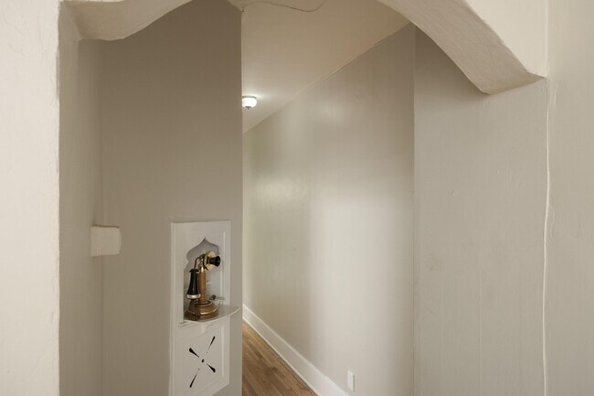Building Photo - 3416 Glendon Dr
