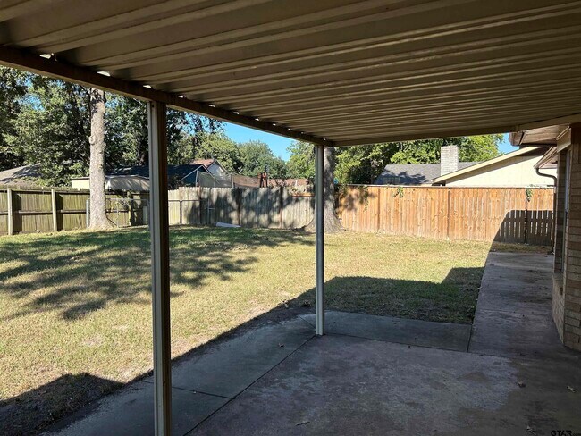 Building Photo - 4615 Edinburgh Dr