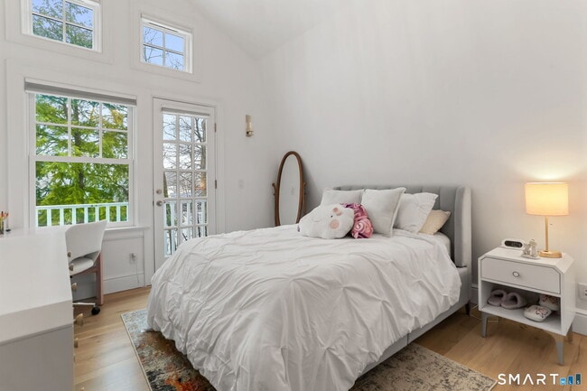 Building Photo - 3 Riverview Rd