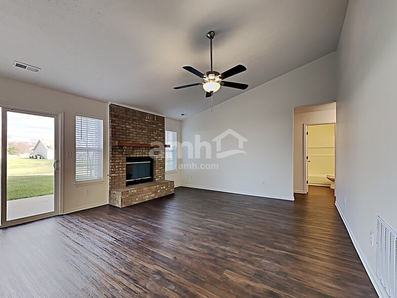 Building Photo - 1145 Bumblebee Way