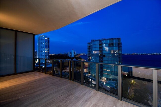 Building Photo - 3015 S Ysabella Ave