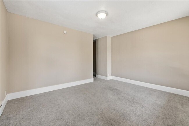 Building Photo - 4114 E Washington St