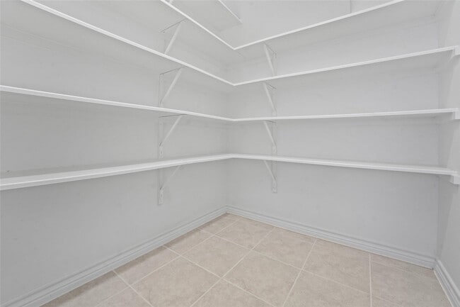 Building Photo - 7203 Buckthorn Holw Trl