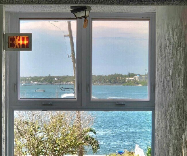 Building Photo - 500 Treasure Island Causeway