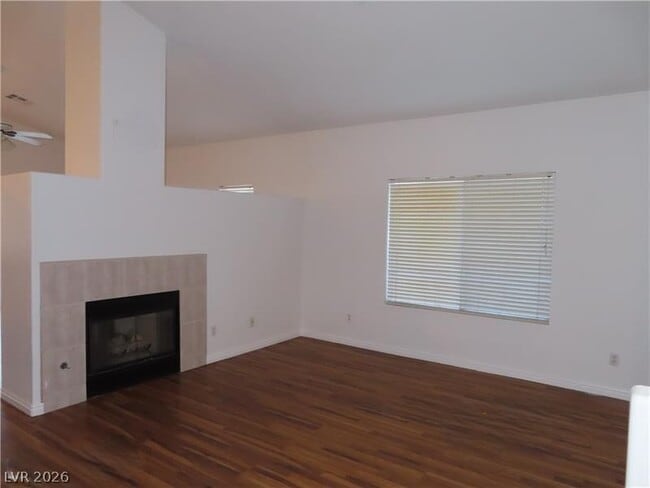 Building Photo - 676 Hitchen Post Dr