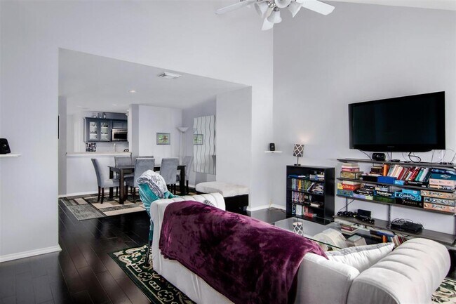 Building Photo - 2236 Ann St