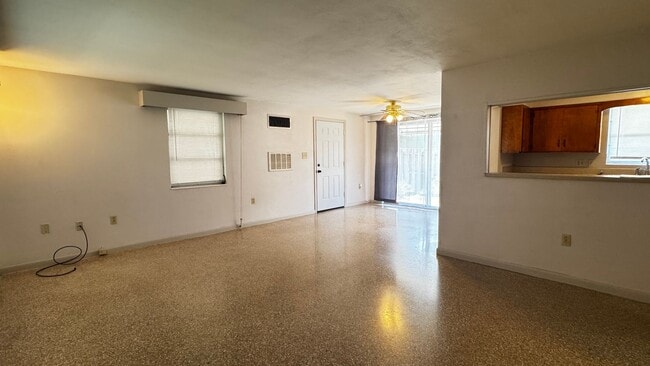 Building Photo - Charming 3-Bedroom Home in Dunnellon – Spacious Living with Modern Comforts!