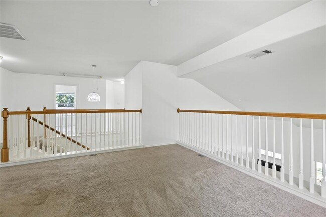 Building Photo - 1901 Avante Dr