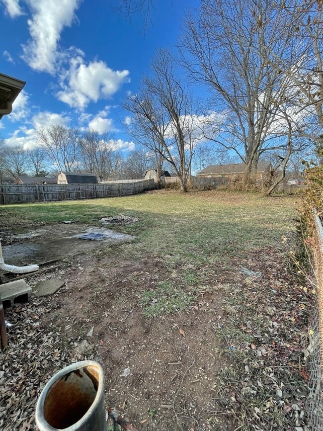 Building Photo - 416 Garden Park Dr
