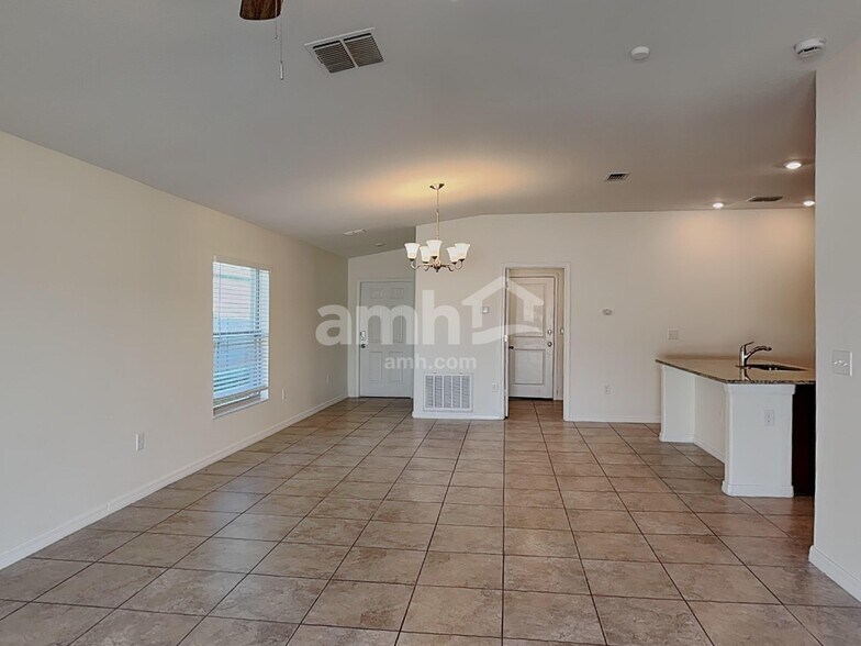 Building Photo - 10435 Carloway Hills Dr