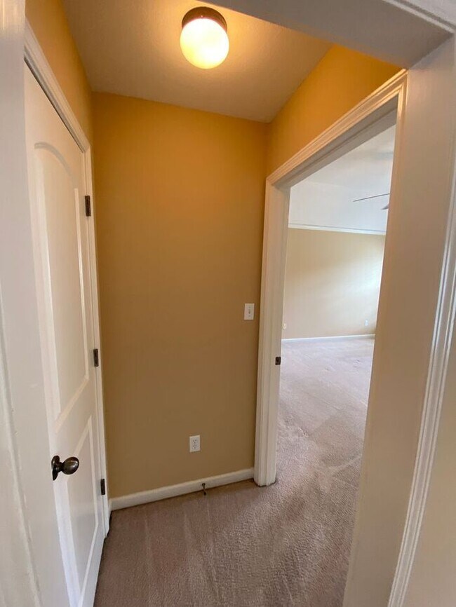 Building Photo - BARTLETT RENTAL HOME 3 BEDROOM 2 BATHROOM WITH FENCED BACKYARD