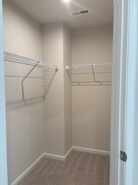 Building Photo - 6621 Pathfinder Way