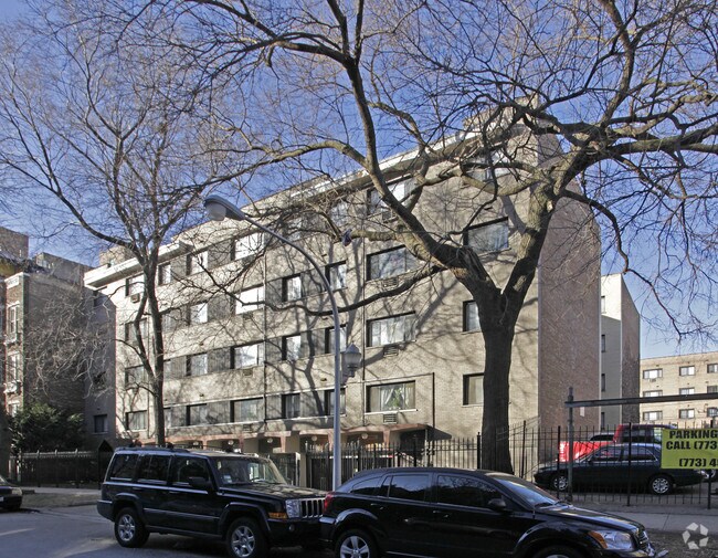 Building Photo - 5420 N. Kenmore