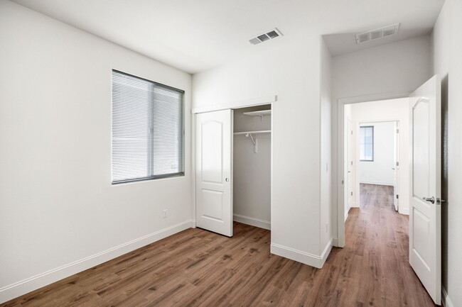 Building Photo - 30 Palma Harbour Pl