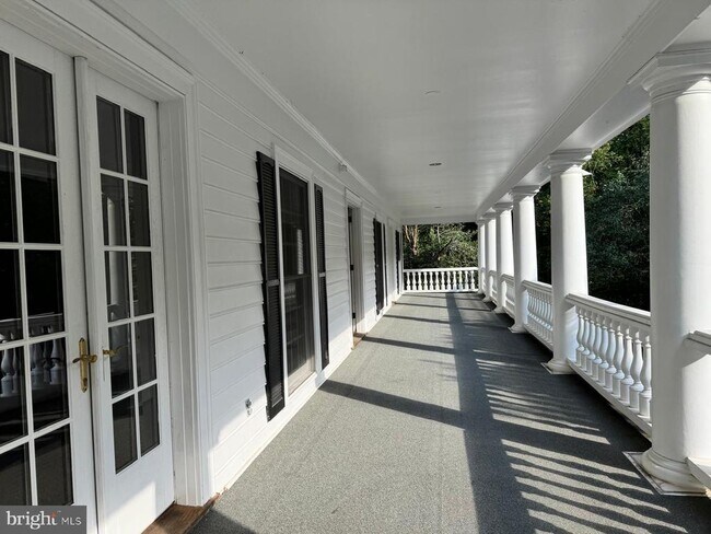 Building Photo - 10856 Patowmack Dr