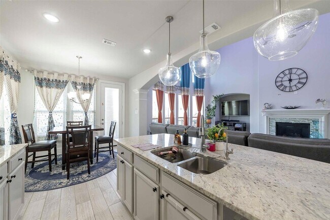 Building Photo - 17821 Limestone Spring Ln