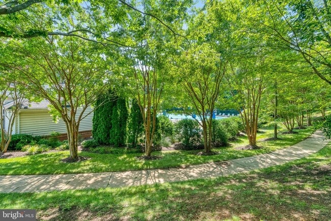 Building Photo - 9662 Potters Hill Cir